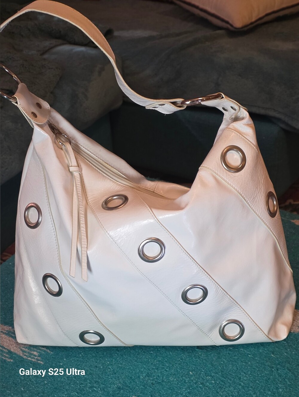 Y2K Vintage Rare Mussio DeGroot White Patent Leather Large Grommet Hobo Bag - Picture 8 of 17